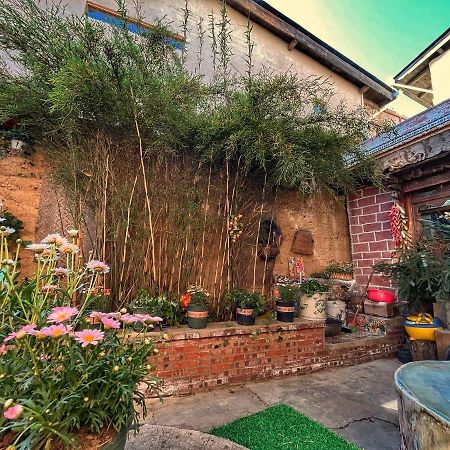 Tavern Hostel仁和客栈 Shangri-La Exterior photo